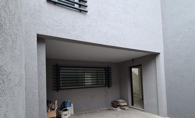 Casa moderna a estrenar - 3 habitaciones - Parque libre