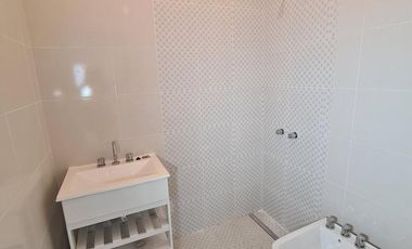 Casa moderna a estrenar - 3 habitaciones - Parque libre
