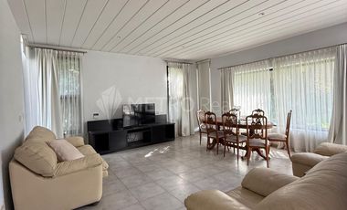 Casa 6 ambientes a la laguna en Venta, El Lauquen Canning