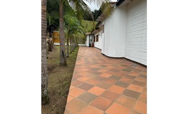 SE RENTA FINCA EN VEREDA EL MOLINO GUARNE