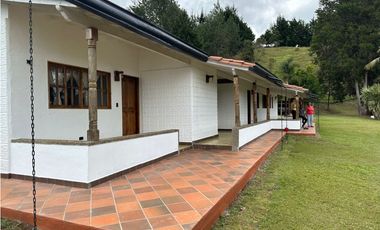 SE RENTA FINCA EN VEREDA EL MOLINO GUARNE