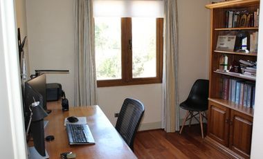 PRECIOSA CASA EN VENTA 5 DORM PIEDRA ROJA CHICUREO COLINA