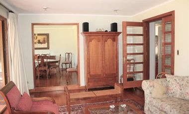 PRECIOSA CASA EN VENTA 5 DORM PIEDRA ROJA CHICUREO COLINA