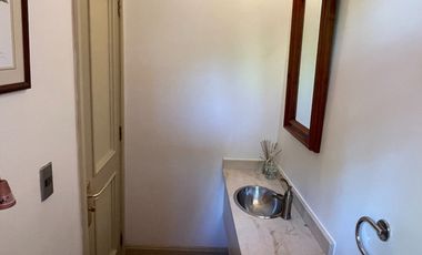 PRECIOSA CASA EN VENTA 5 DORM PIEDRA ROJA CHICUREO COLINA