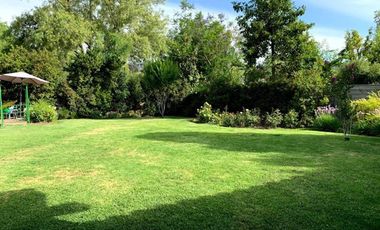 PRECIOSA CASA EN VENTA 5 DORM PIEDRA ROJA CHICUREO COLINA