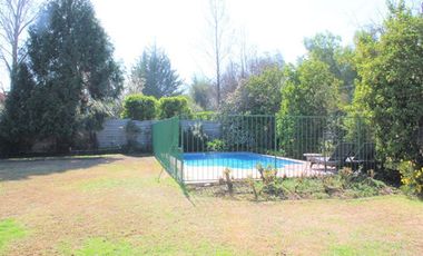 PRECIOSA CASA EN VENTA 5 DORM PIEDRA ROJA CHICUREO COLINA