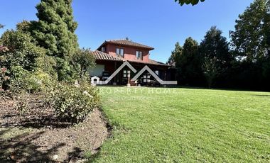 PRECIOSA CASA EN VENTA 5 DORM PIEDRA ROJA CHICUREO COLINA