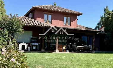 PRECIOSA CASA EN VENTA 5 DORM PIEDRA ROJA CHICUREO COLINA