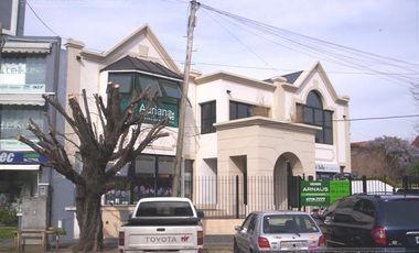 Oficina en venta de 111 m2 en Lomas de San Isidro