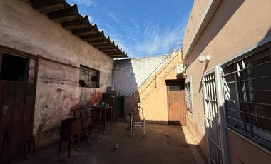 PH tres ambientes a reciclar a la venta en Villa Dominico