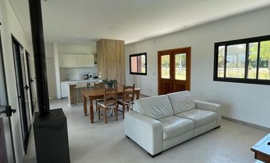 Casa en venta - 3 Dormitorios 3 Baños - San Miguel del Monte