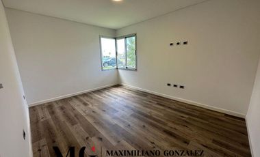 Casa en venta, 5 ambientes. Terralagos, Canning