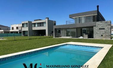 Casa en venta, 5 ambientes. Terralagos, Canning