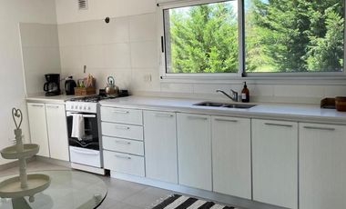 Casa en venta - 3 Dormitorios 3 Baños - San Miguel del Monte