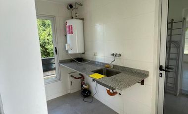 Casa en venta - 3 Dormitorios 3 Baños - San Miguel del Monte