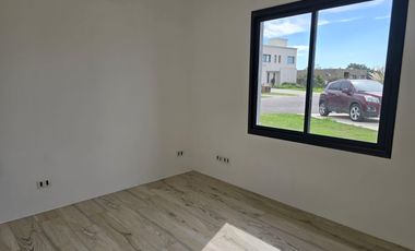 Casa en Venta en San Sebastian Área 11 - 4 Ambientes