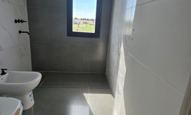 Casa en Venta en San Sebastian Área 11 - 4 Ambientes