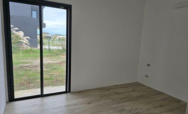 Casa en Venta en San Sebastian Área 11 - 4 Ambientes