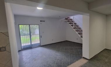 Casa en  Alquiler