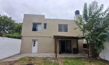 Casa en  Alquiler