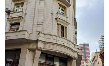 Venta departamento cinco ambientes en Microcentro