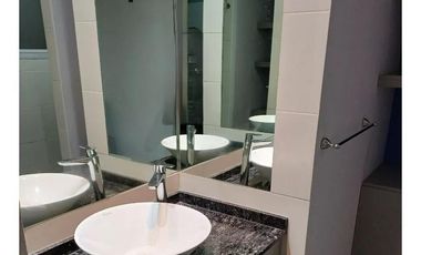 Venta departamento cinco ambientes en Microcentro
