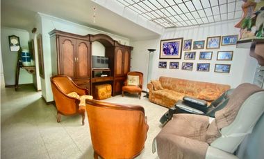 Casa/lote en Laureles.