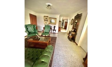Casa/lote en Laureles.