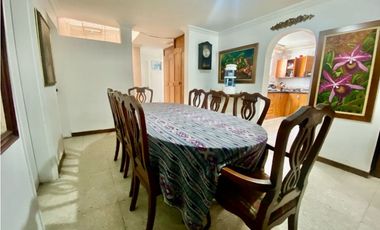 Casa/lote en Laureles.
