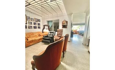 Casa/lote en Laureles.