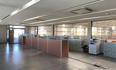 DEPOSITO DE 5100 m2 s/12000 DE TERRENO A TAN SOLO 100 MTS DE LA COLECTORA PANAMERICANA.