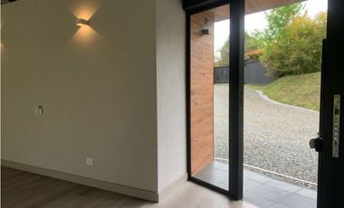 Venta de Casa en El Retiro en Parcelacion Sector Puro Cuero