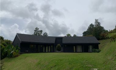 Venta de Casa en El Retiro en Parcelacion Sector Puro Cuero