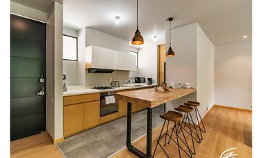 APARTAMENTO EN VENTA EN EL POBLADO, MEDELLN