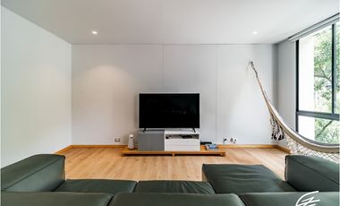 APARTAMENTO EN VENTA EN EL POBLADO, MEDELLN