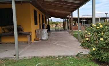 Parcela Con Casa Regularizada, Piscina Y Gran Terreno