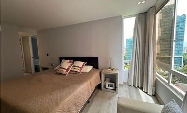 HERMOSO APARTAMENTO REMODELADO CERCA A LA AV DEL POBLADO Y PROVENZA