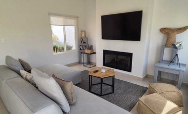 RENTA CASA EN FRACCIONAMIENTO PRIVADO CON VISTA AL MAR DE ROSARITO