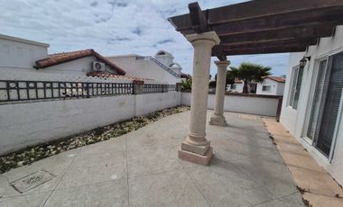 RENTA CASA EN FRACCIONAMIENTO PRIVADO CON VISTA AL MAR DE ROSARITO