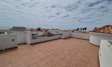 RENTA CASA EN FRACCIONAMIENTO PRIVADO CON VISTA AL MAR DE ROSARITO