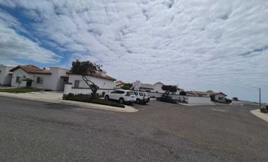 RENTA CASA EN FRACCIONAMIENTO PRIVADO CON VISTA AL MAR DE ROSARITO