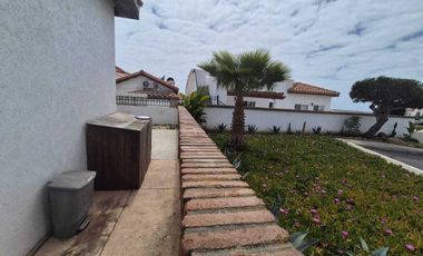 RENTA CASA EN FRACCIONAMIENTO PRIVADO CON VISTA AL MAR DE ROSARITO