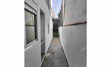 DISFRUTA DE ÉSTA CÓMODA CASA EN SATELITE DE UN PISO EN CALLE CERRADA