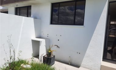 Mitad del Mundo, Casa en Venta, 108m2, 3 Habitaciones  nuevo