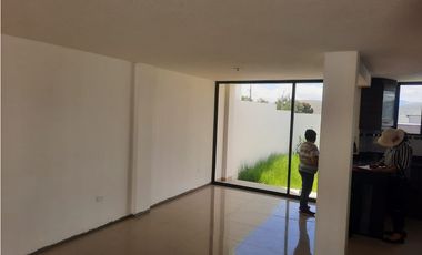 Mitad del Mundo, Casa en Venta, 108m2, 3 Habitaciones  nuevo