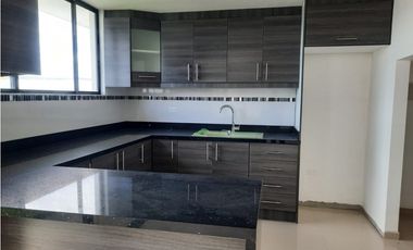 Mitad del Mundo, Casa en Venta, 108m2, 3 Habitaciones  nuevo