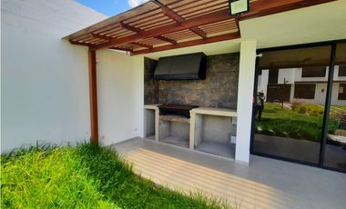 Mitad del Mundo, Casa en Venta, 108m2, 3 Habitaciones  nuevo