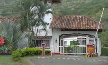 Se Vende Lote En Exclusiva Zona De Dapa
