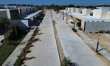 CASA VENTA MÉRIDA, PRIVADA ADANA, AMENIDADES, MODELO A PLUS, 1 PISO, XCANATÚN.