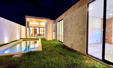 CASA VENTA MÉRIDA, PRIVADA ADANA, AMENIDADES, MODELO A PLUS, 1 PISO, XCANATÚN.